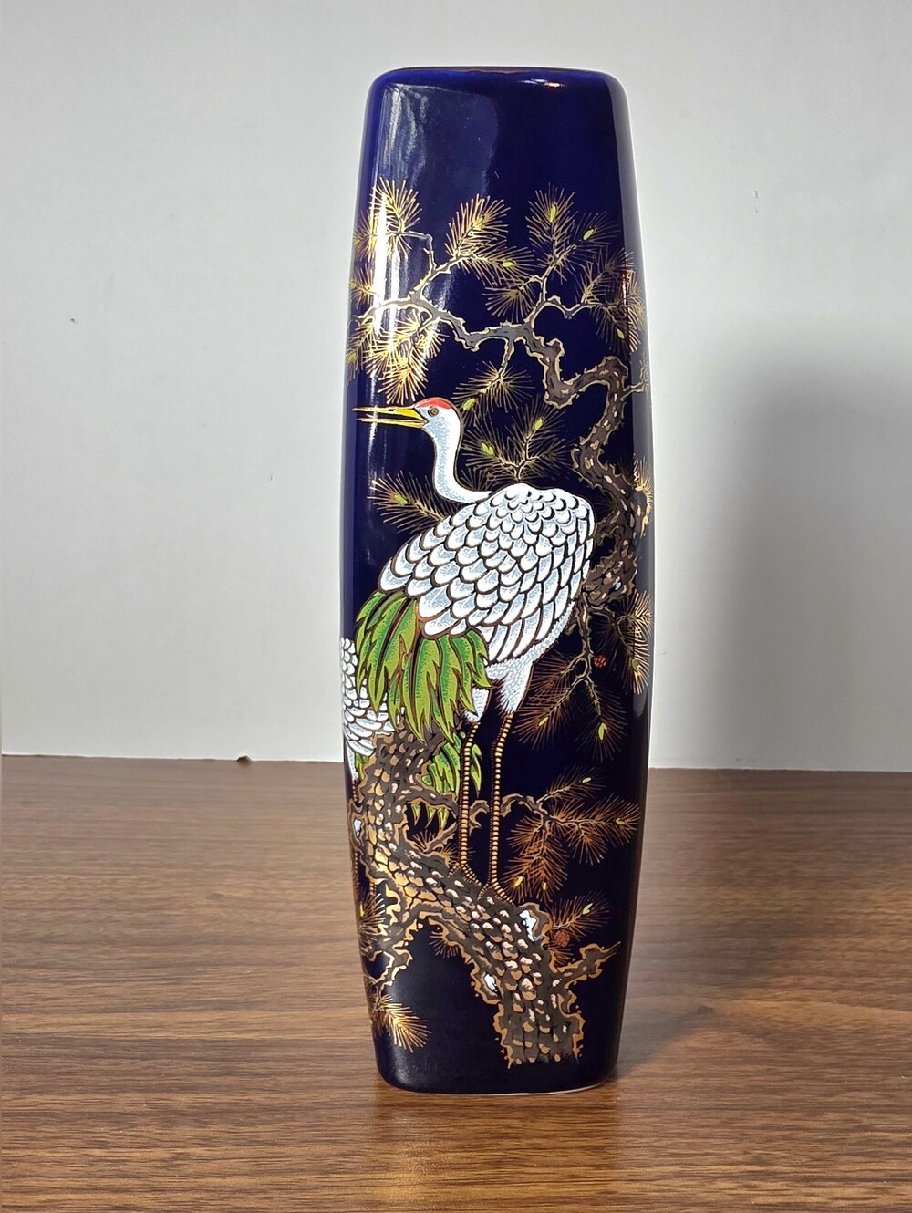 Vintage Japanese Cobalt Blue Crane & Pine Tree Vase – Bi-Tōki Fine Porcelain